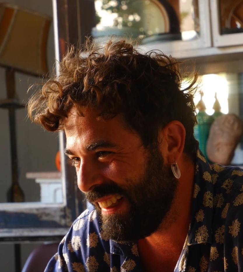 Retrat de Filip Martinović a l’estudi.